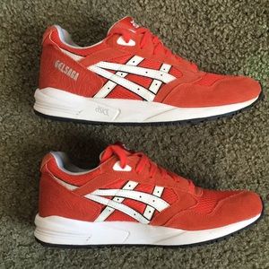 asics gel saga valentines